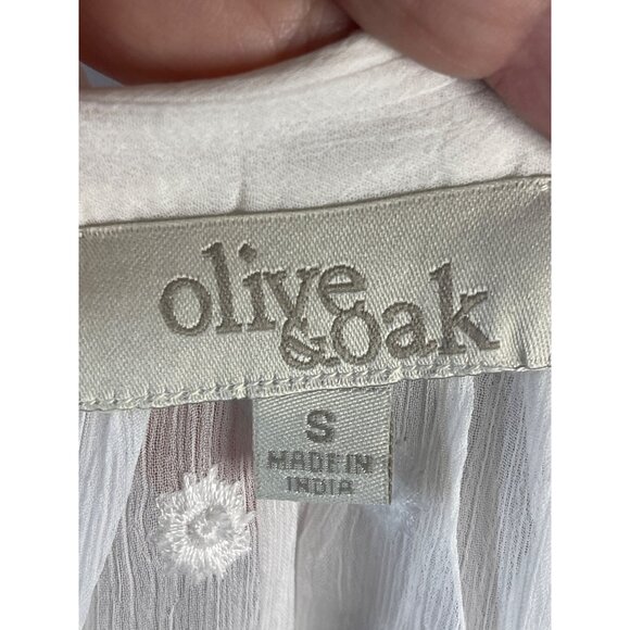Olive & Oak Quarter Sleeve Sheer White Embroidered Blouse Size Small - Picture 4 of 6